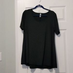 Medium LulaRoe Perfect Tee